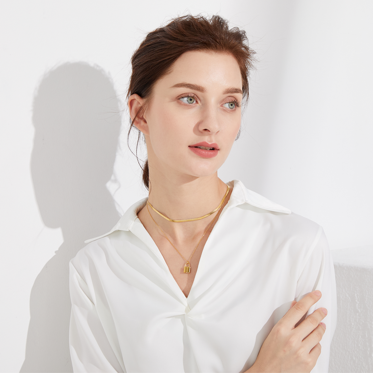 The Manor Padlock Medallion Necklace - Silver