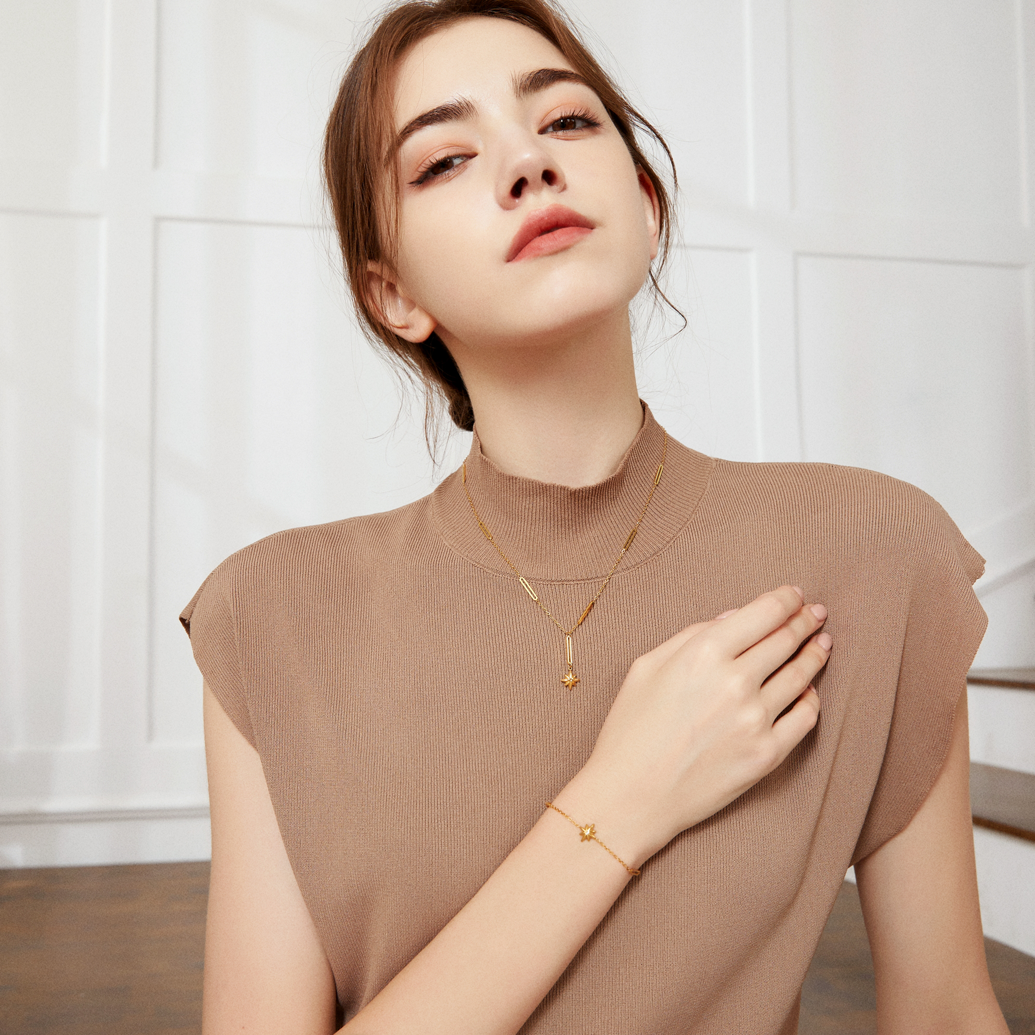 Starlight Lariat Necklace - Yellow Gold