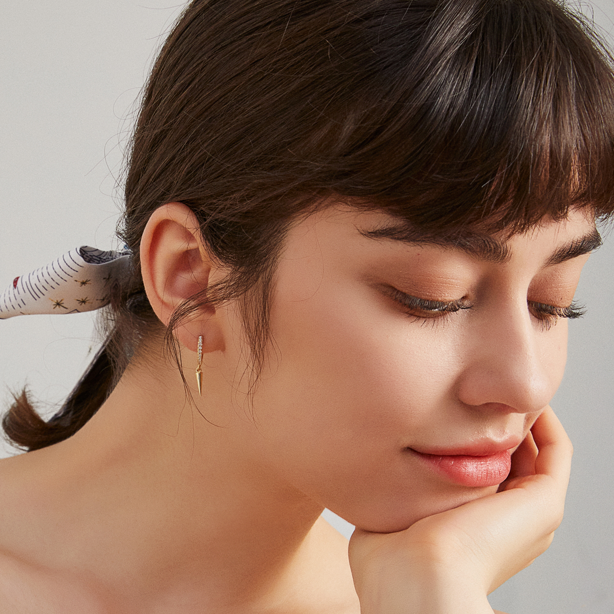 Pavé Manhattan Huggies - Yellow Gold