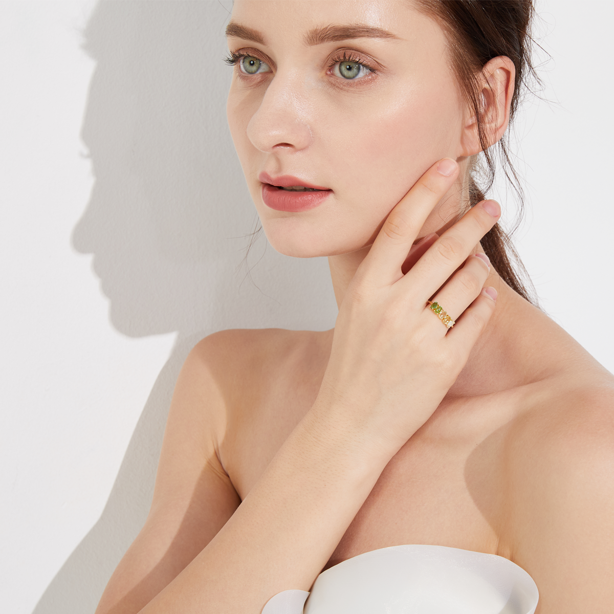 Heart of Wisdom - May Birthstone Ring (Emerald)