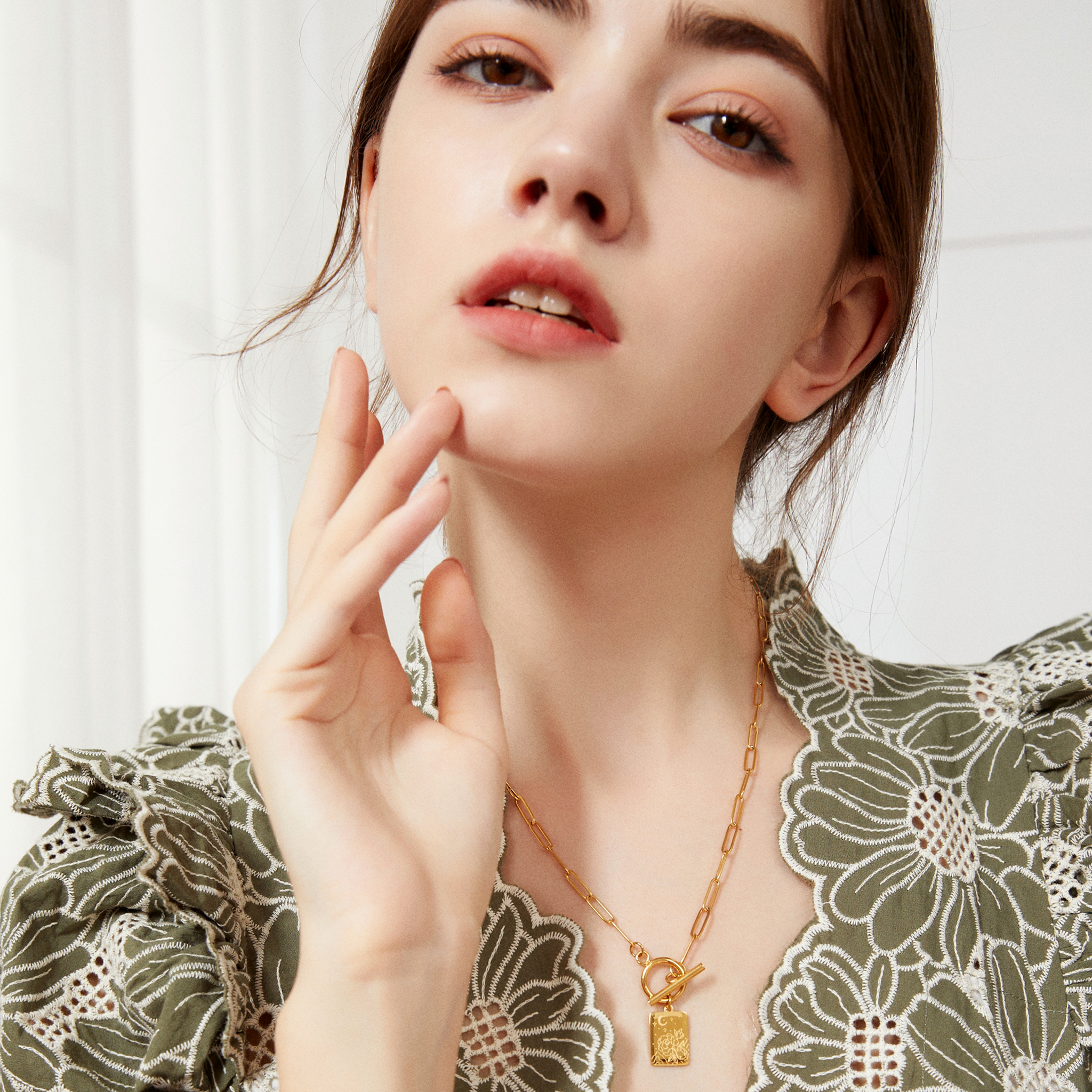 Moonlight Bloom Necklace - Yellow Gold