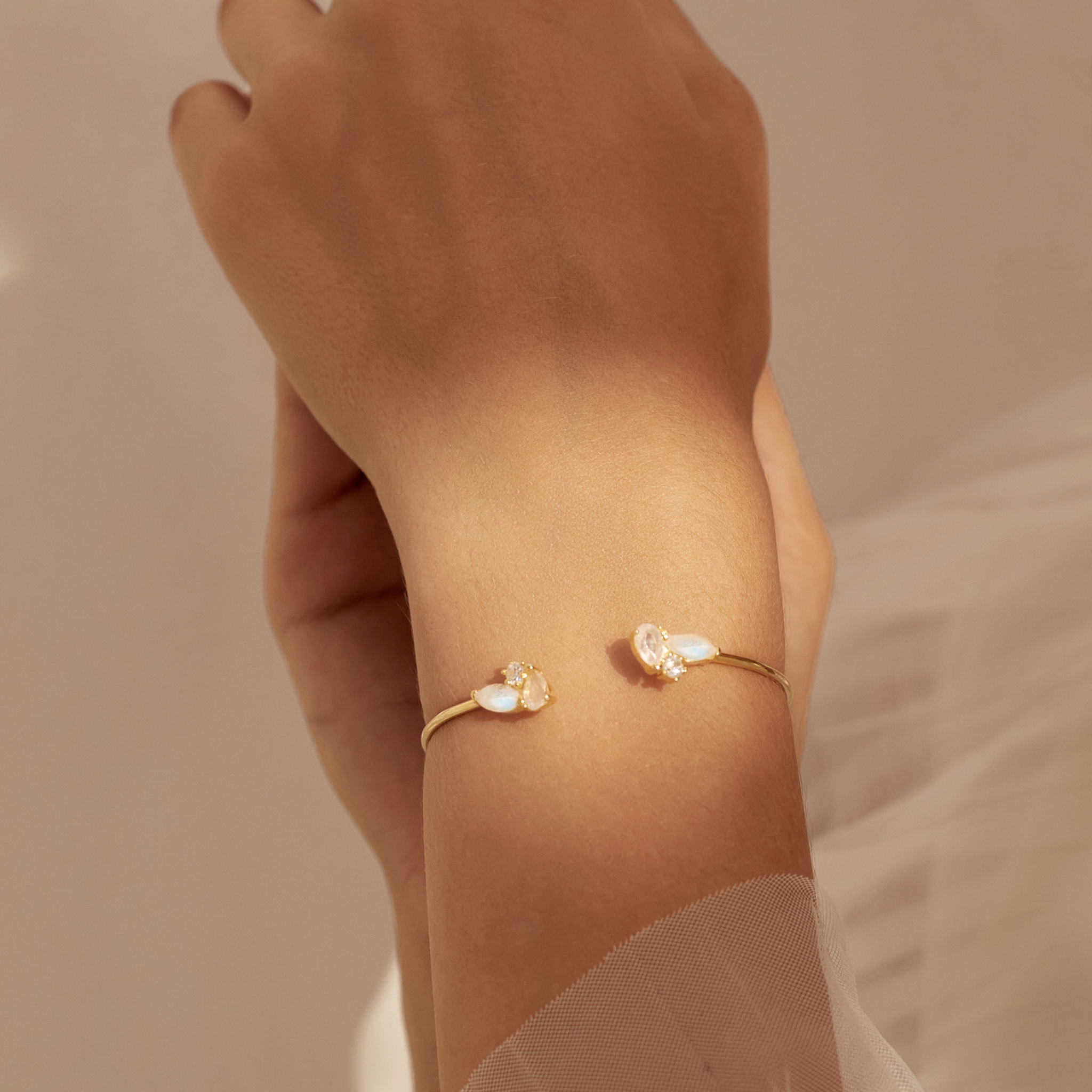 Euphoria Cluster Cuff