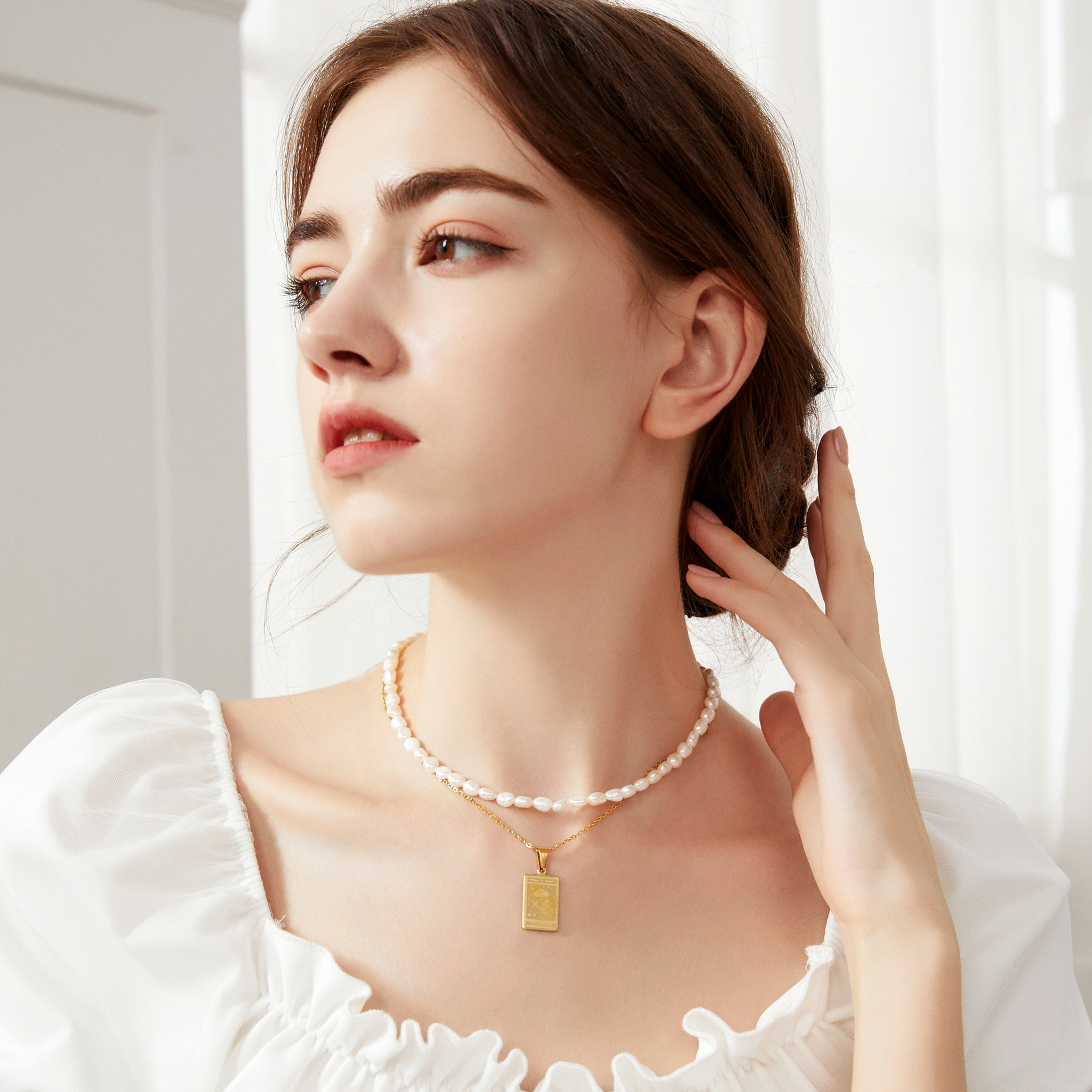 The Wheel of Fortune Tarot Card Necklace - Yellow Gold