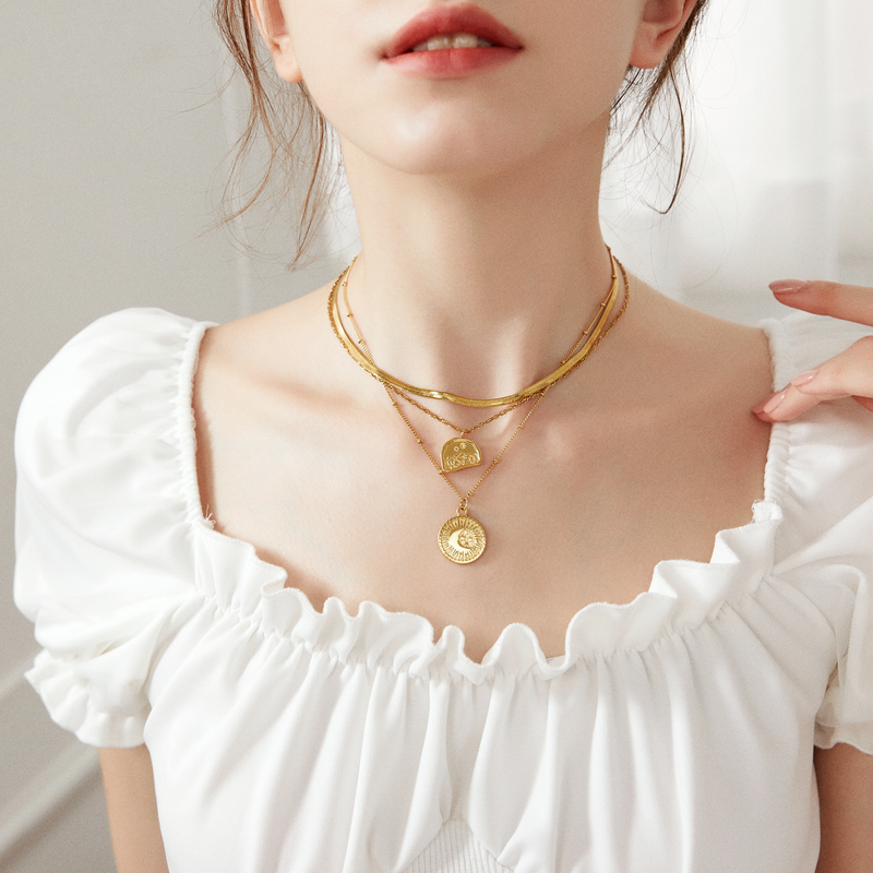 Nymph Arch Necklace - Yellow Gold