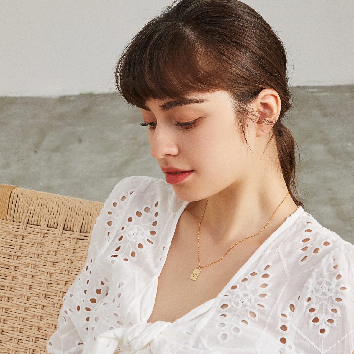 Stars Seeker Signet Necklace