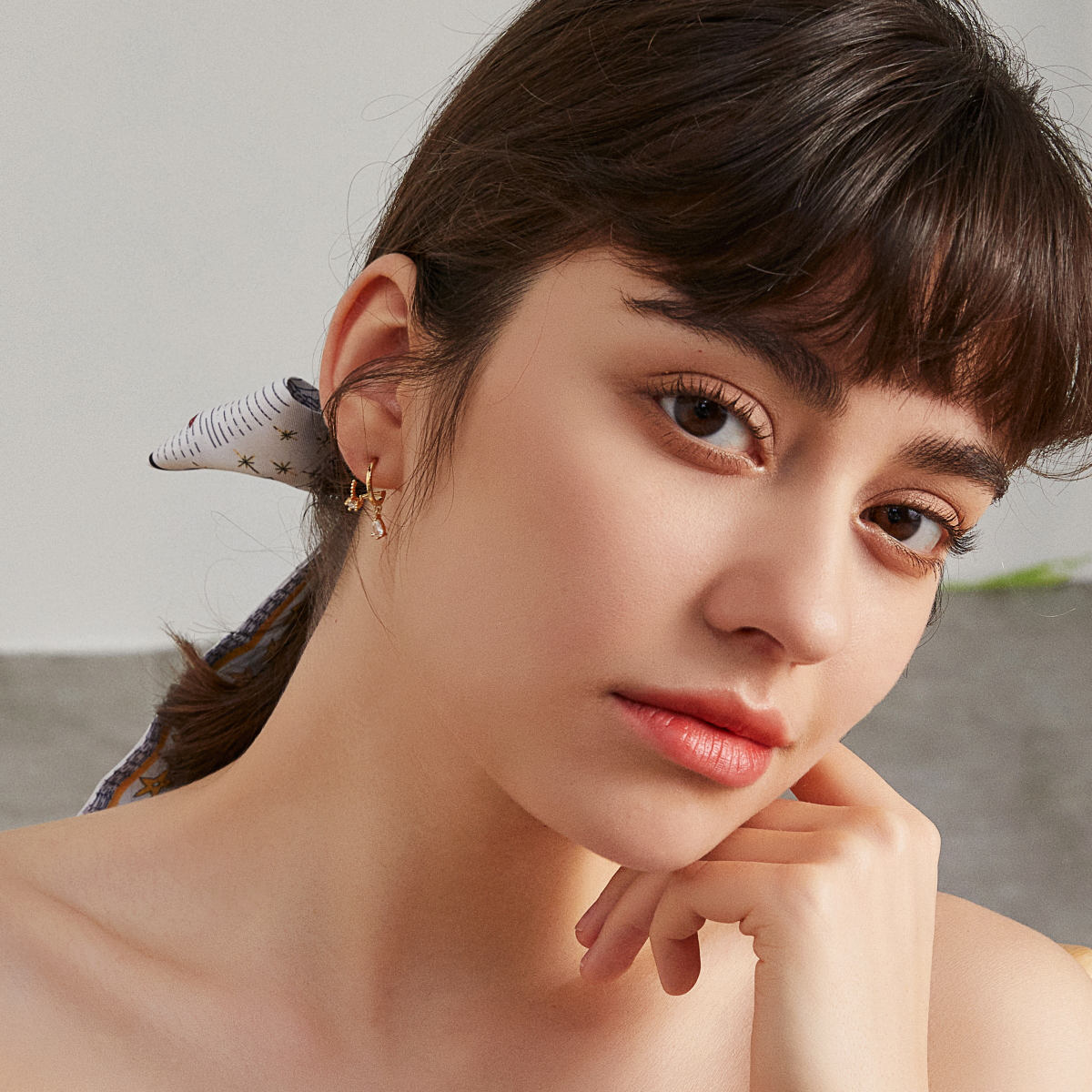 Shooting Star Earrings - Yellow Gold