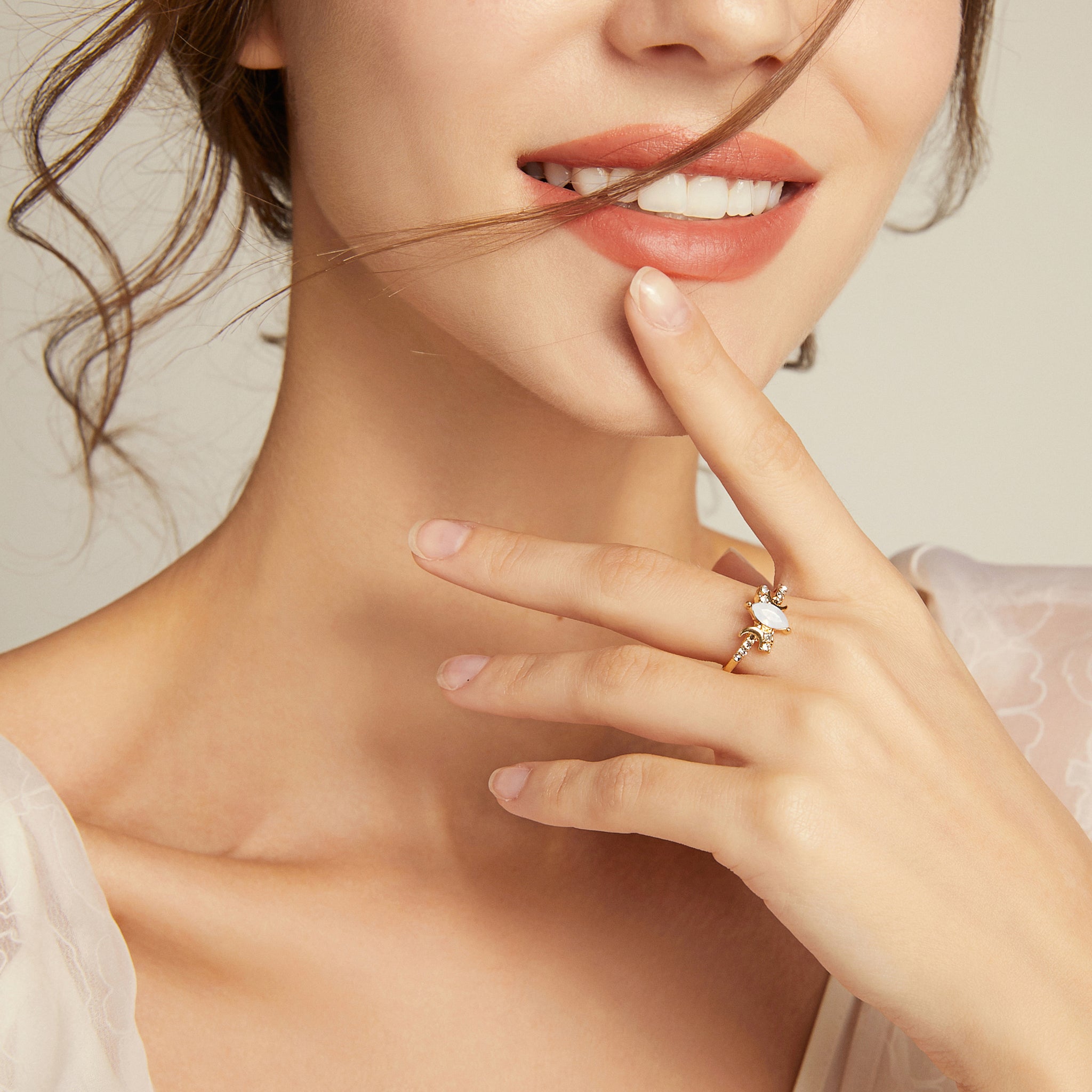 Marquise Moonlight Ring - Yellow Gold