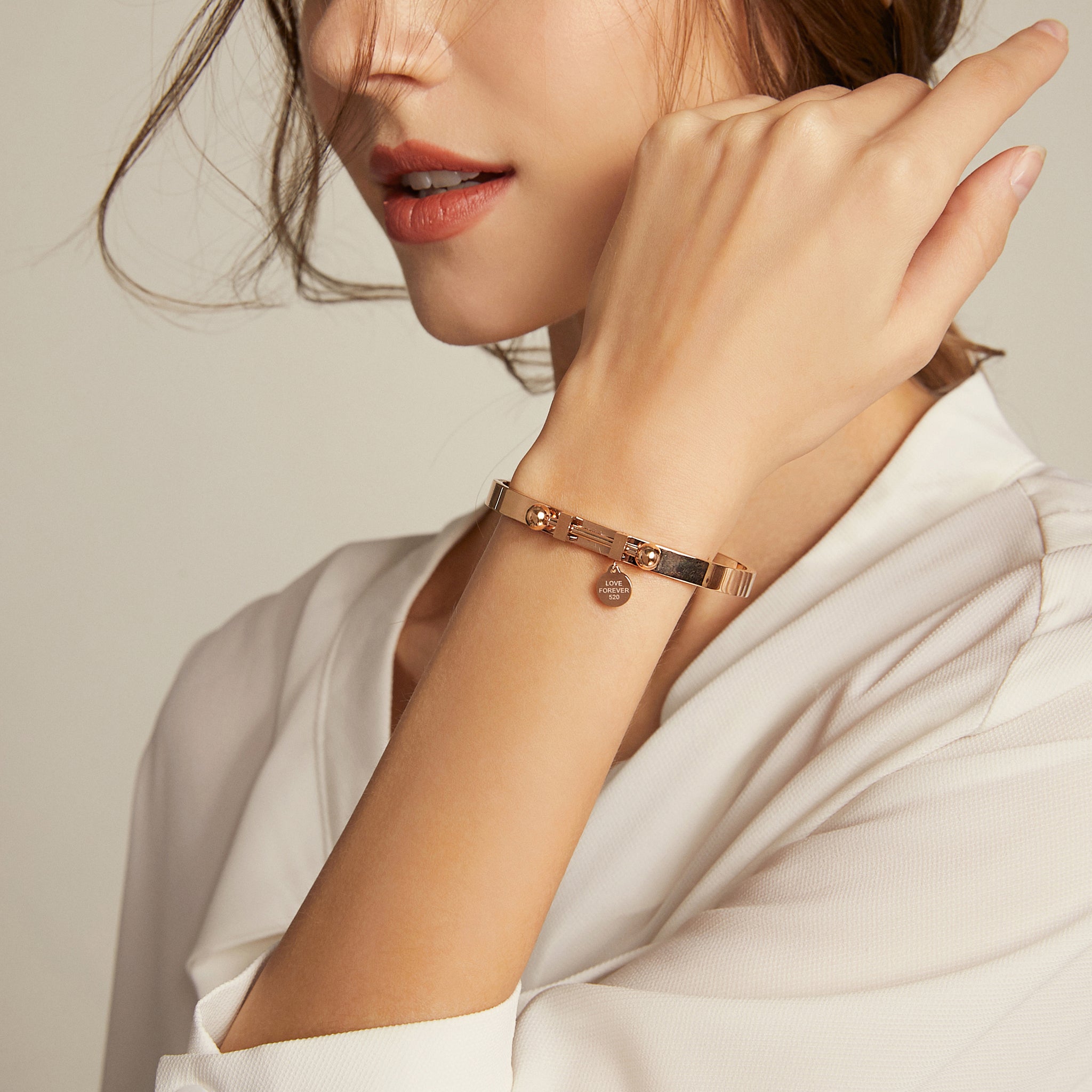 Raise the Bar Bangle - Rose Gold