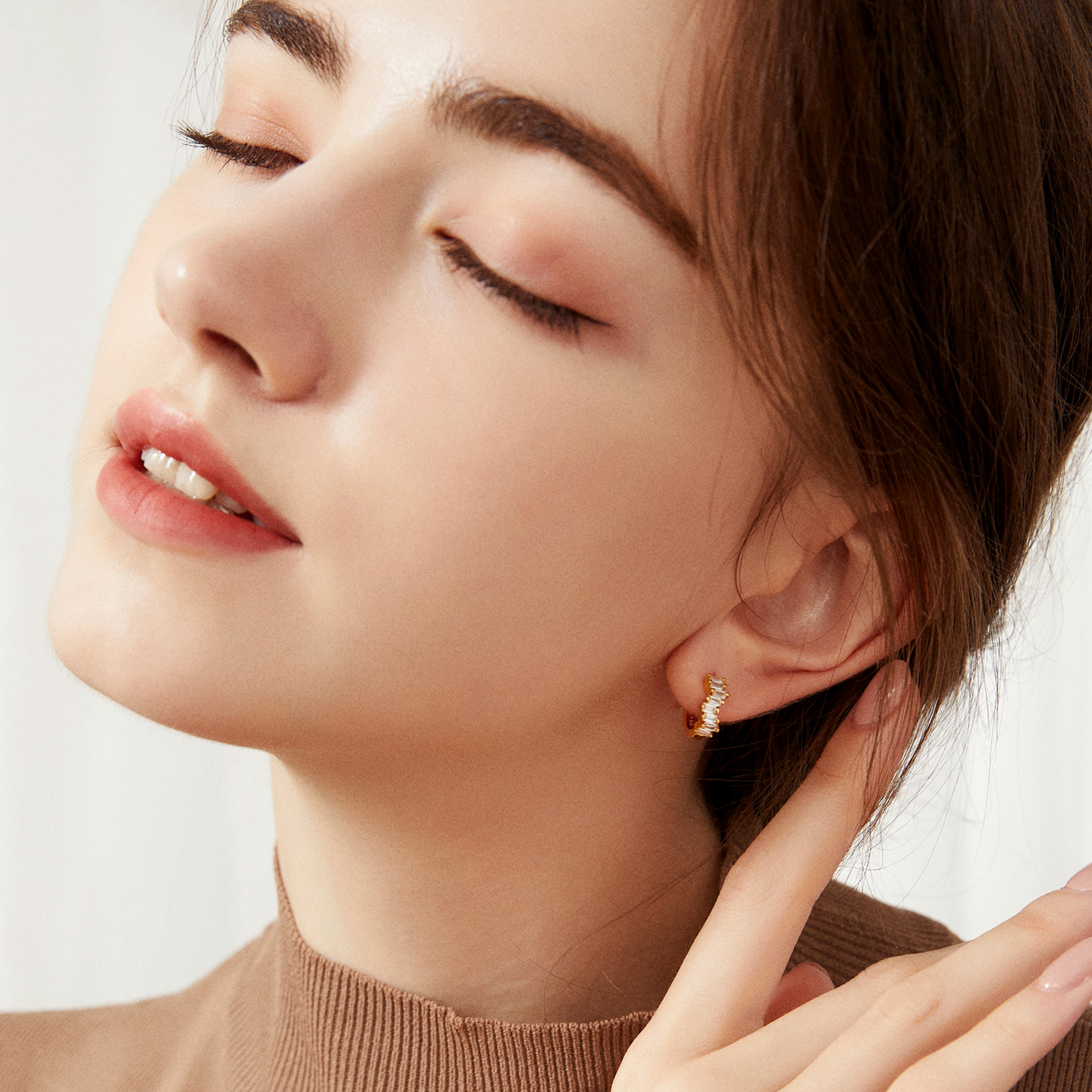 Eternity Baguette Mini Huggies - Yellow Gold