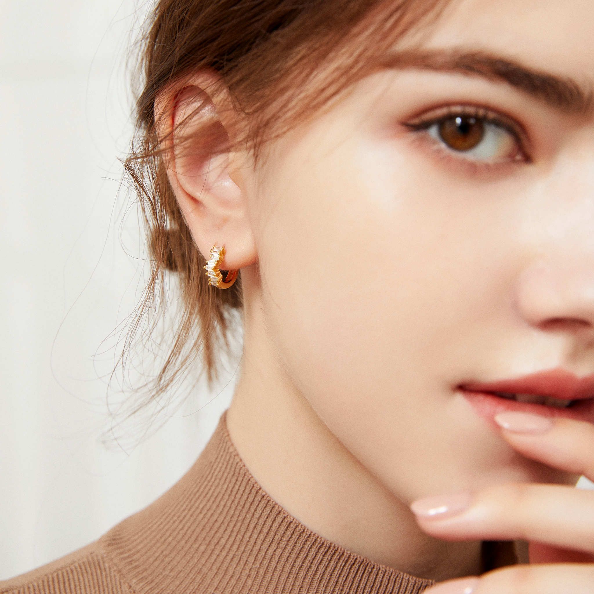 Eternity Baguette Mini Huggies - Yellow Gold