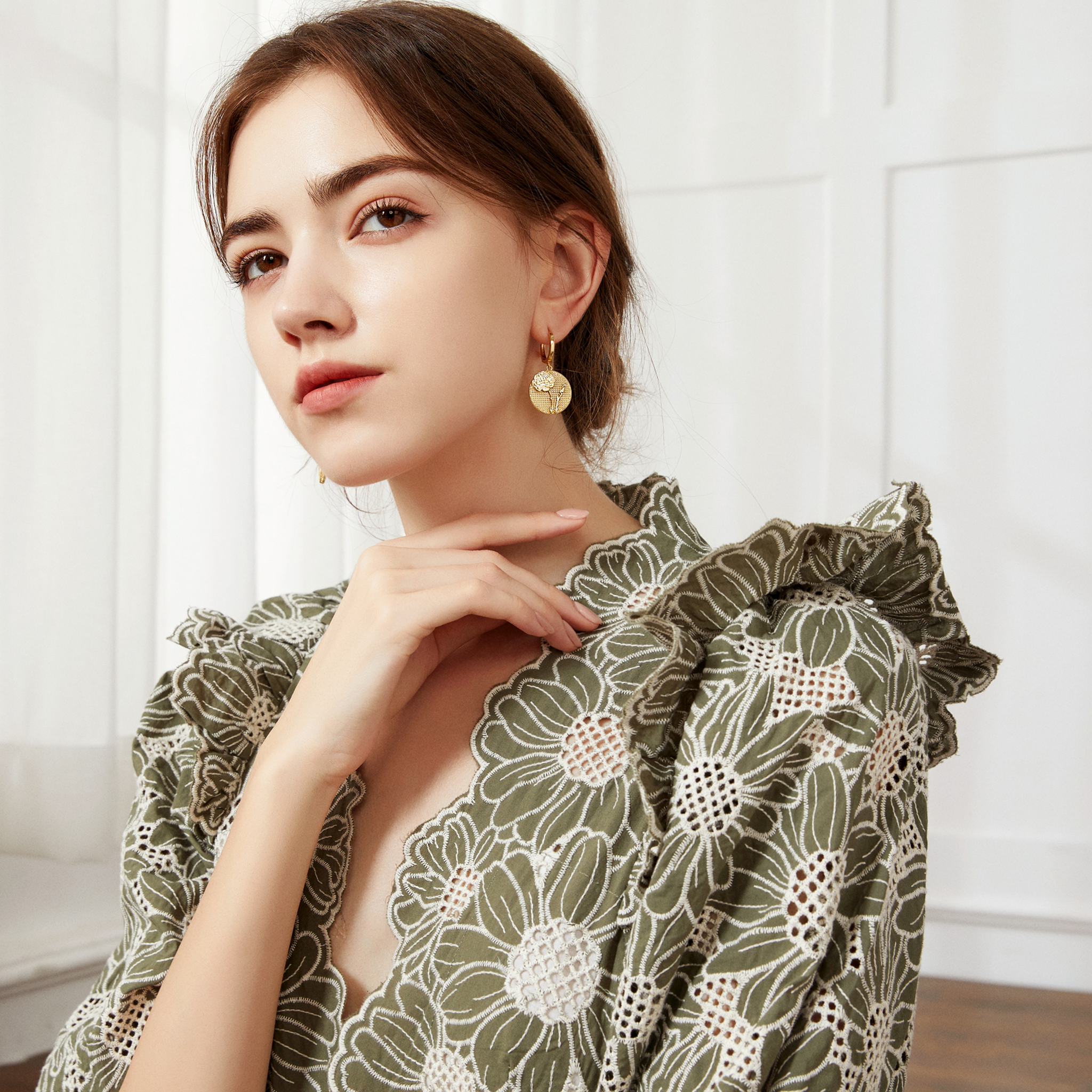 December Birthflower Earrings - Dainty Daffodil