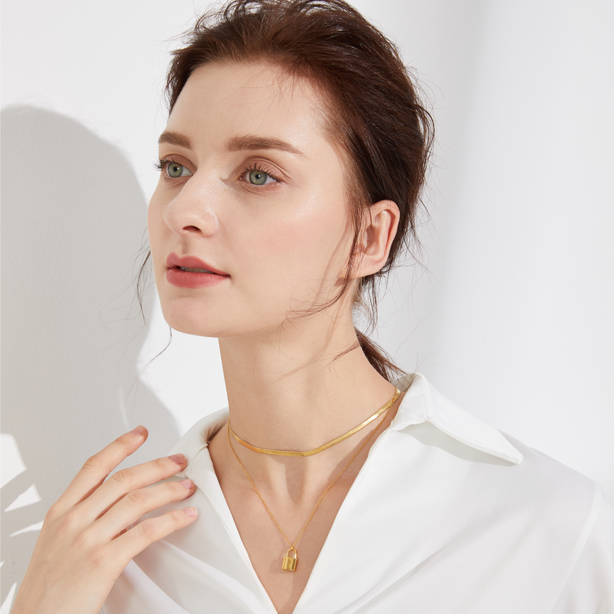 The Manor Padlock Medallion Necklace - Yellow Gold