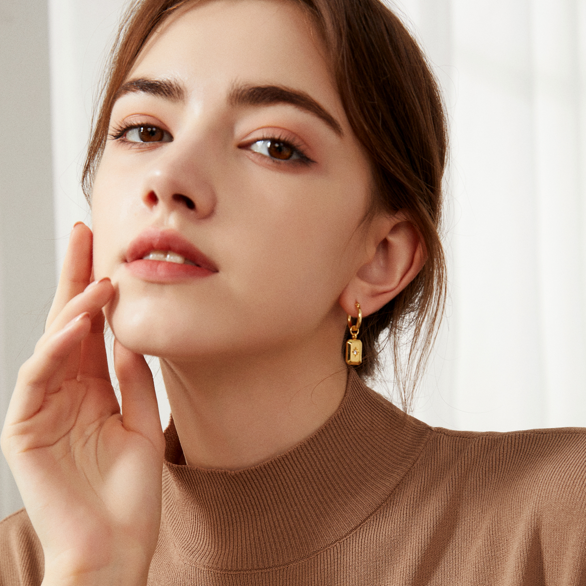 Malibu Emerald Huggies - Yellow Gold