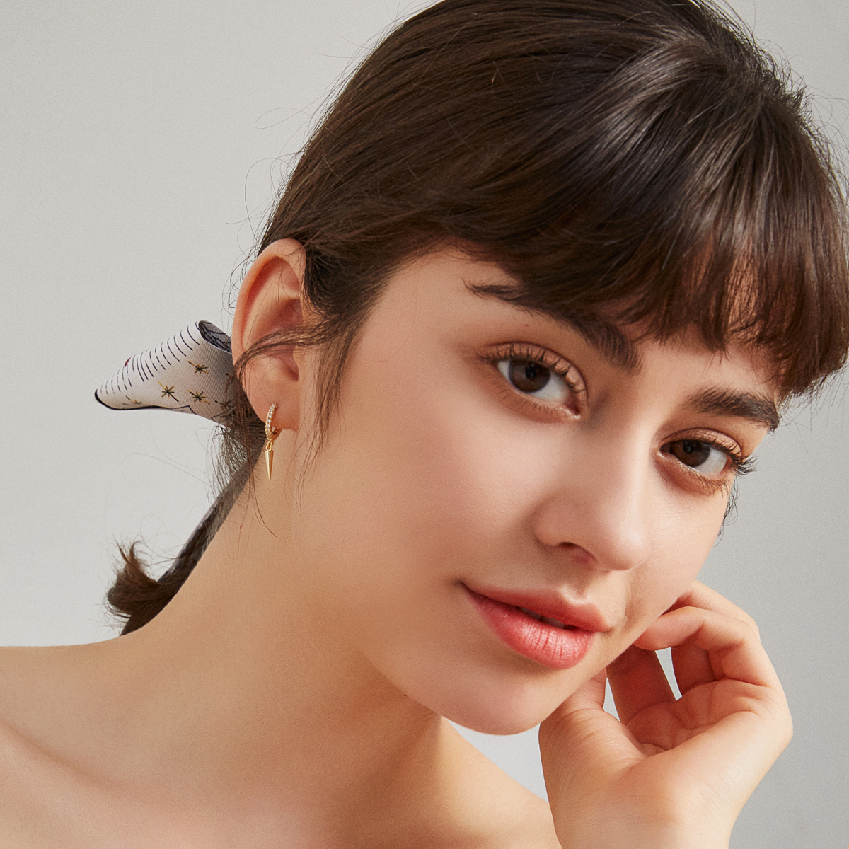 Pavé Manhattan Huggies - Yellow Gold