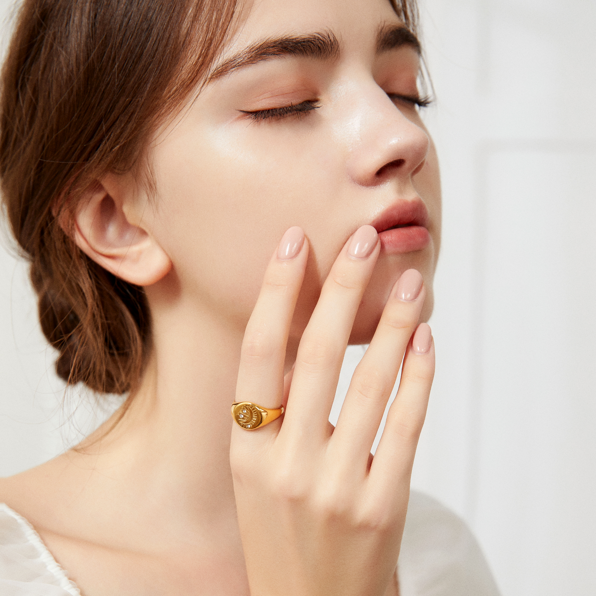 Over The Moon Ring - Yellow Gold