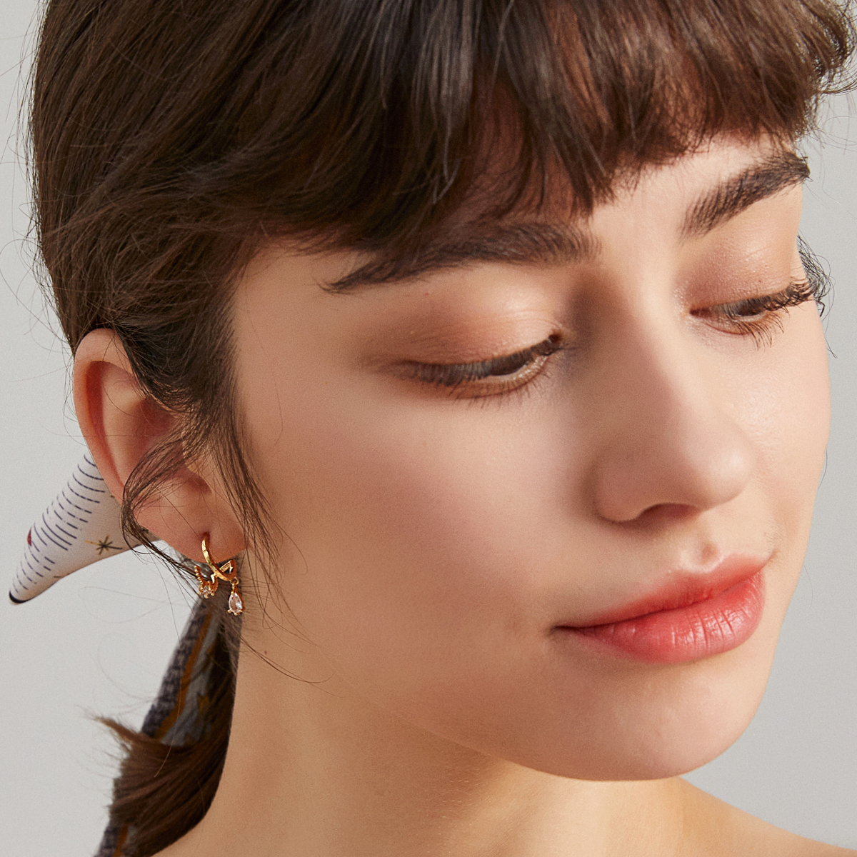 Shooting Star Earrings - Yellow Gold